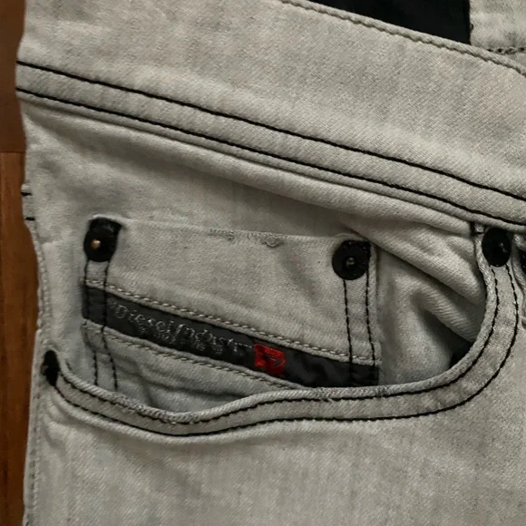 Authentic Diesel DNA F/W 2016 0676M Stretch Tepphar Slim Carrot Fit Jeans - Picture 8 of 14